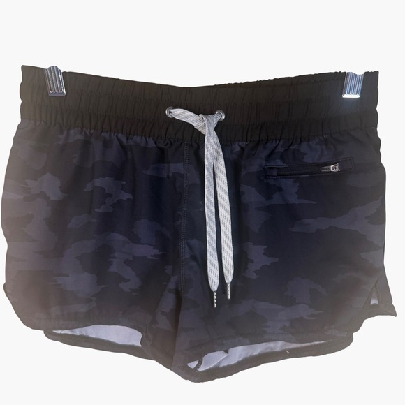 Vuori Pants - Vuori Clementine Running Shorts‎ Womens Small Black Camo Athletic Workout Gym